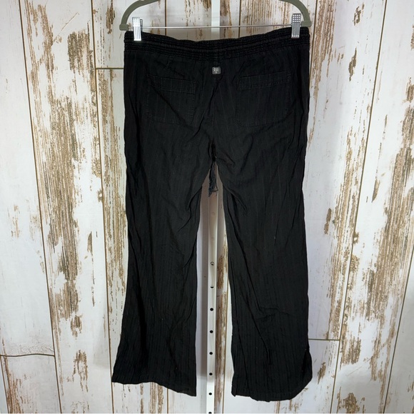 Billabong Women's Black Wide-Leg Pants light weight cotton. Size Medium - Picture 4 of 7